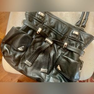 Vintage B. Makowsky black leather shoulder bag purse side pockets 13”x12”x4”